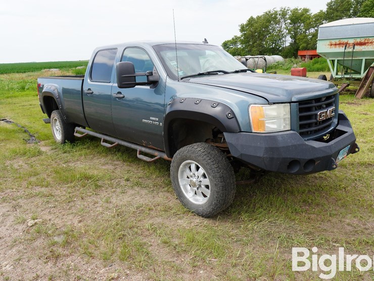2009-gmc-sierra-2500-image-3