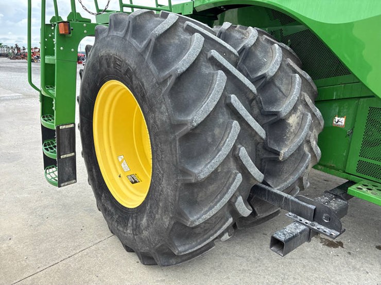 2014-john-deere-s680-image-41