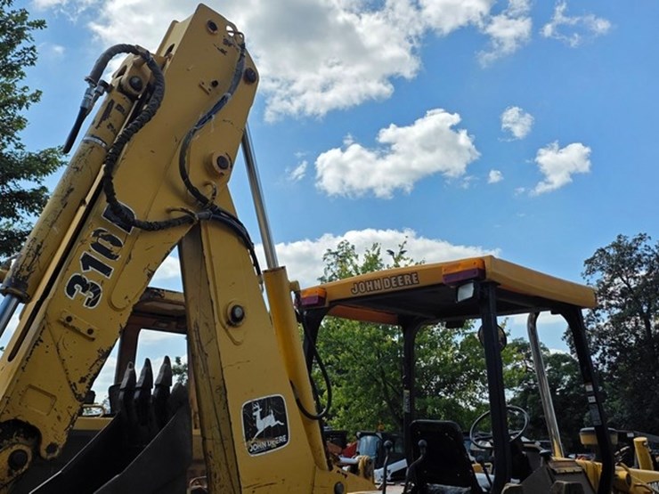 1995-john-deere-310d-image-23
