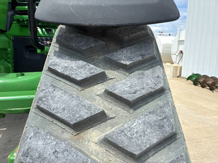 2021-john-deere-8rx-310-image-43