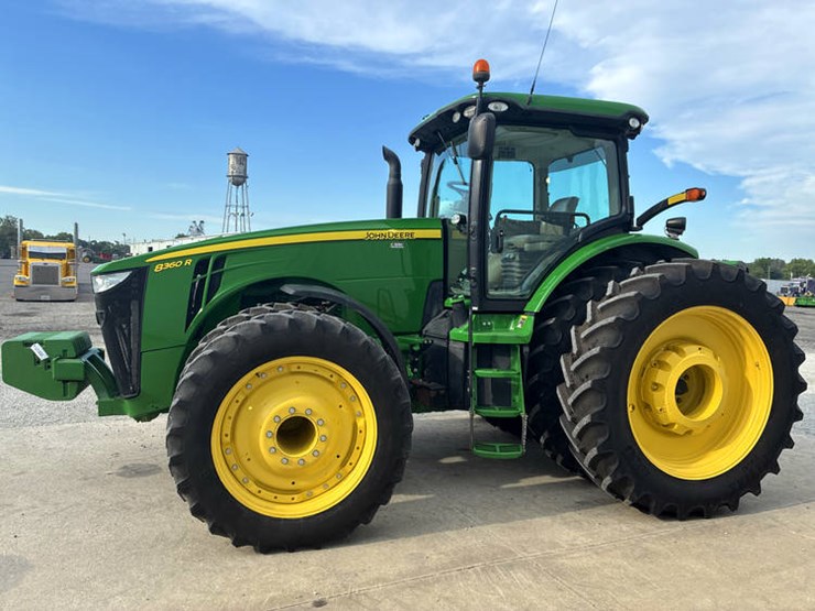 2012-john-deere-8360r-image-13