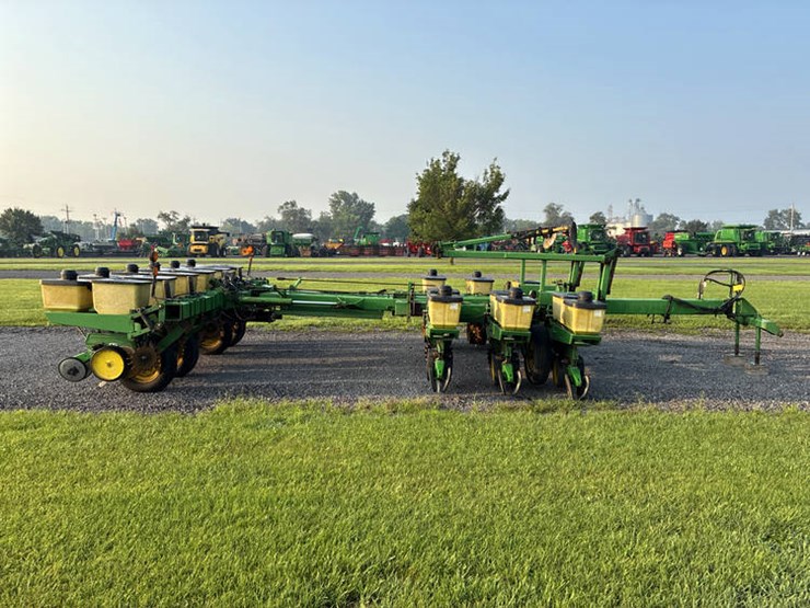 john-deere-7000-image-4