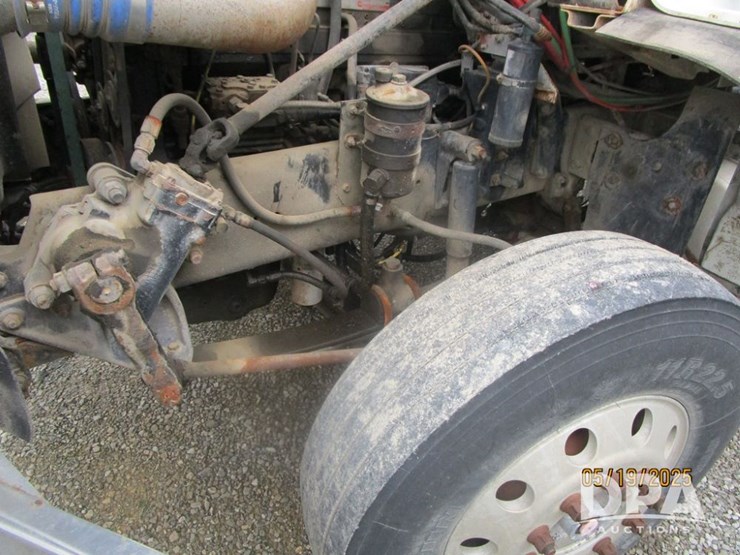 1996-cummins-m11-image-11