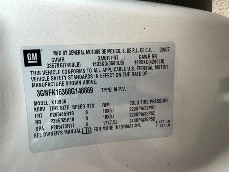 2008-chevrolet-suburban-image-73