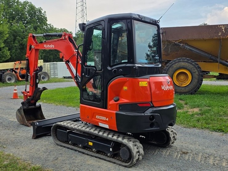 2021-kubota-kx033-4-image-4