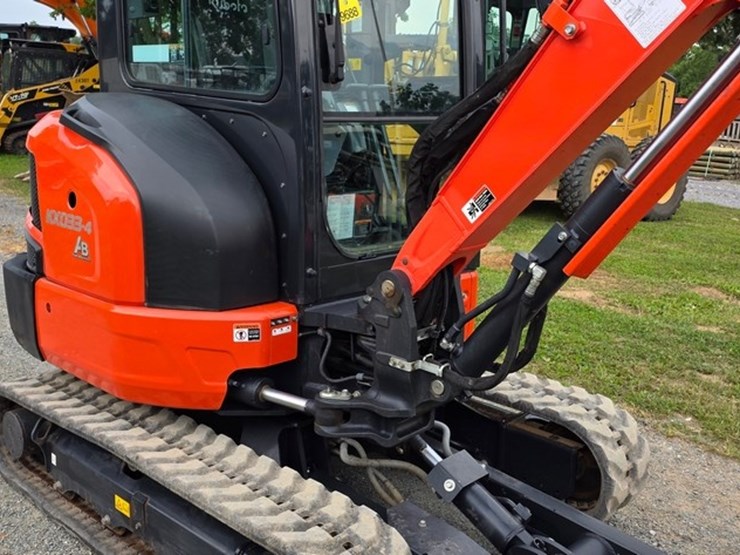 2021-kubota-kx033-4-image-27