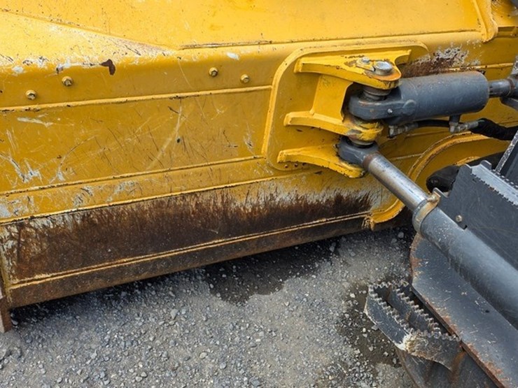 2014-deere-700k-lgp-image-11