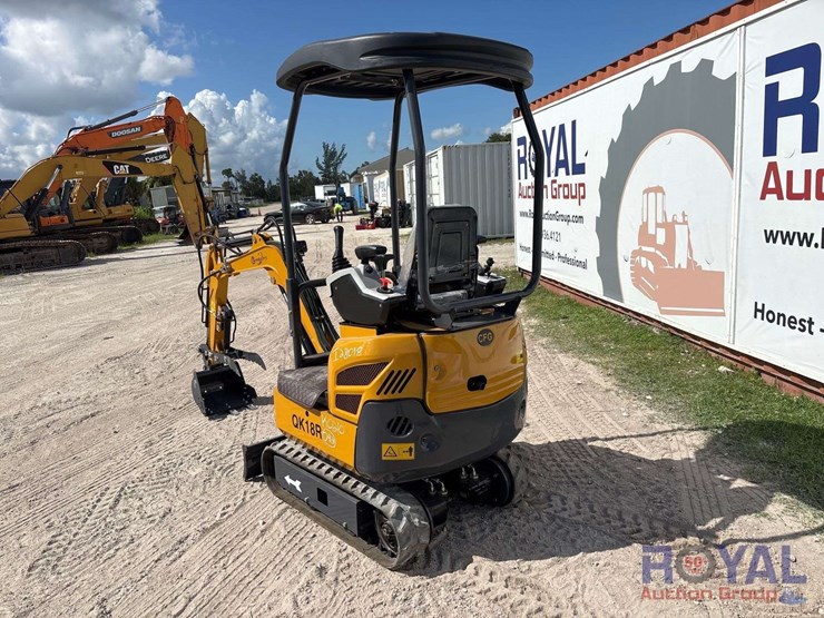 unused-2025-cfg-qk18r-mini-excavator-image-4