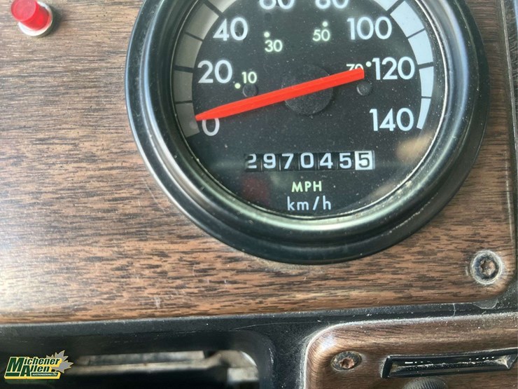1994-freightliner-fld112-image-5