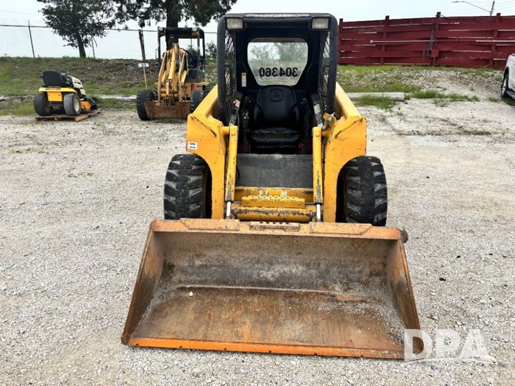 john-deere-250-image-3