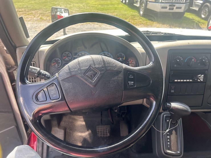 2015-international-durastar-4300-image-16