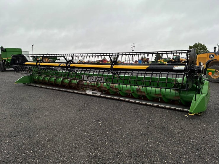2013-john-deere-635f-image-3