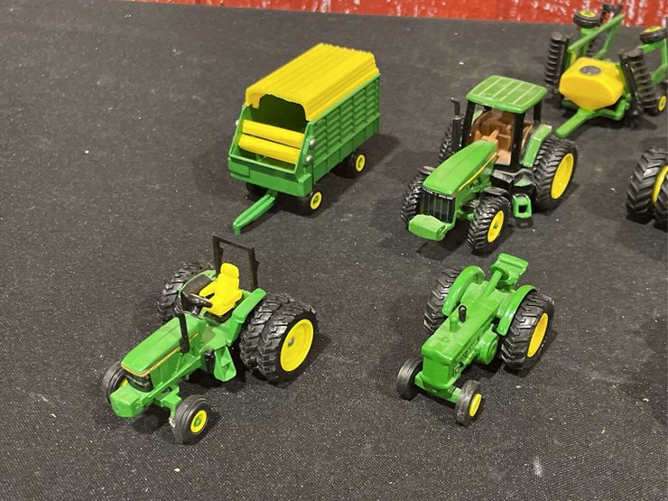 john-deere-64-image-4