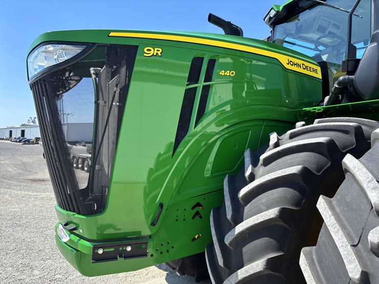 2023-john-deere-9r-440-image-46