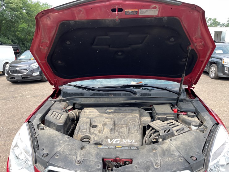 2015-chevrolet-equinox-lt-image-57