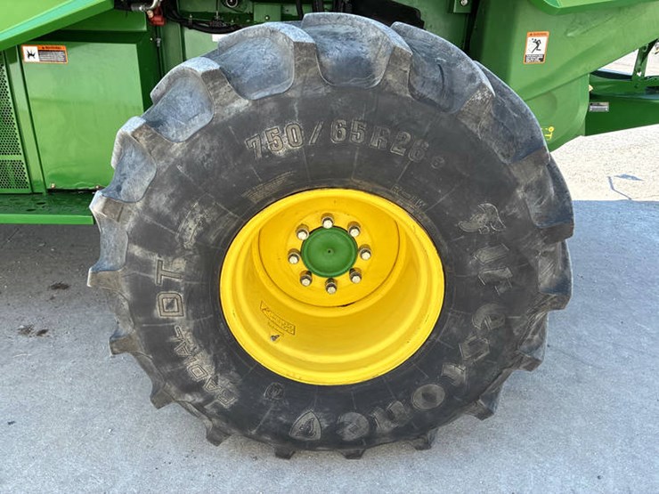 2013-john-deere-s690-image-39