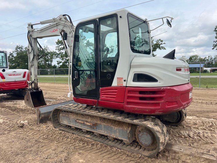 takeuchi-tb290-image-2