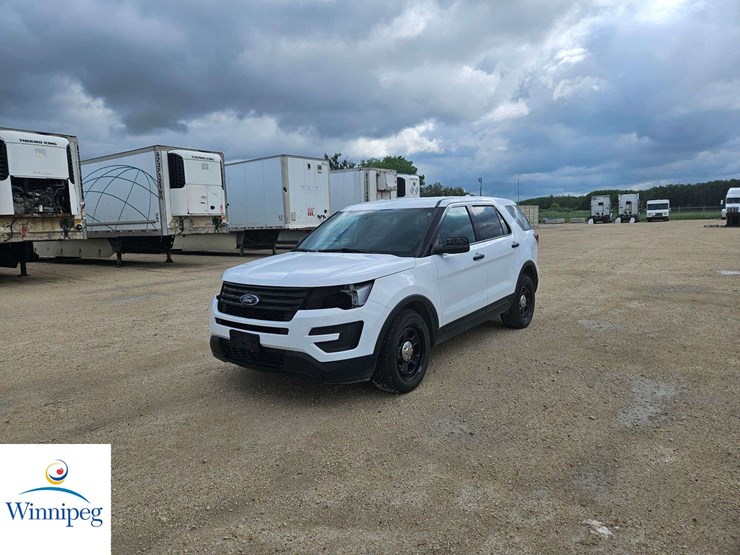2017-ford-explorer-image-1