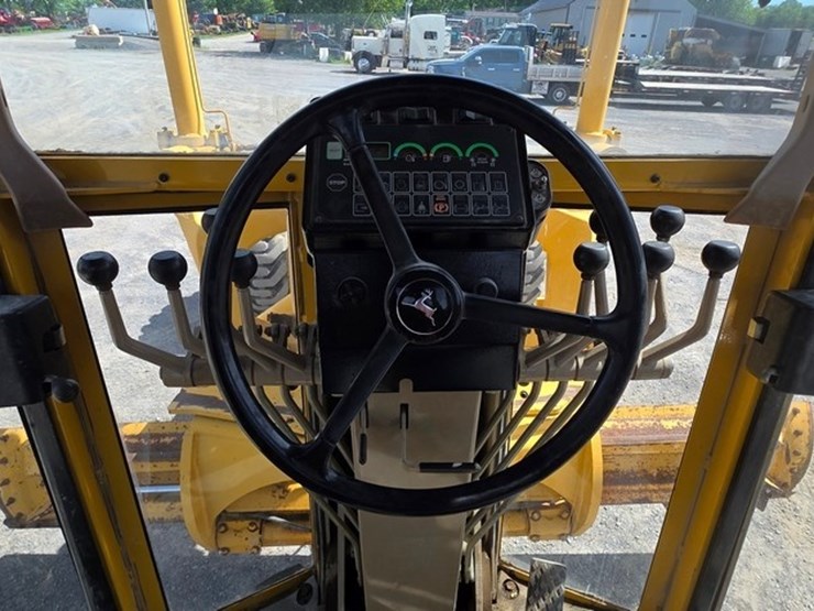 2001-deere-670c-image-62