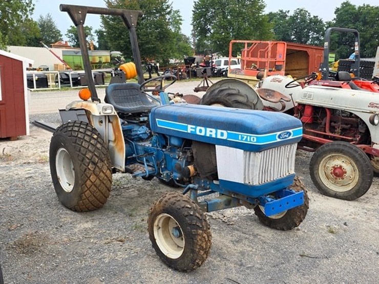 ford-1710-image-1