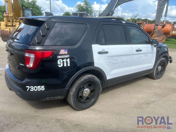 2017-ford-explorer-image-3