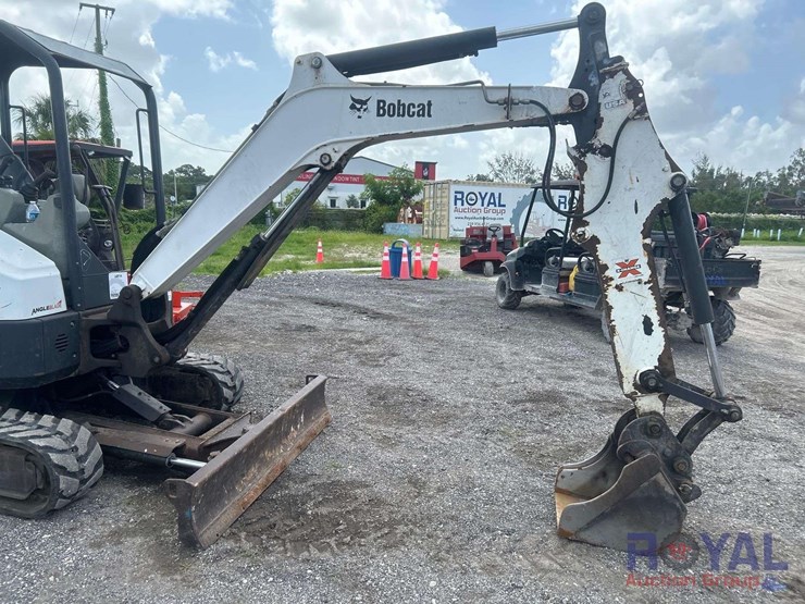 2016-bobcat-e35-image-19