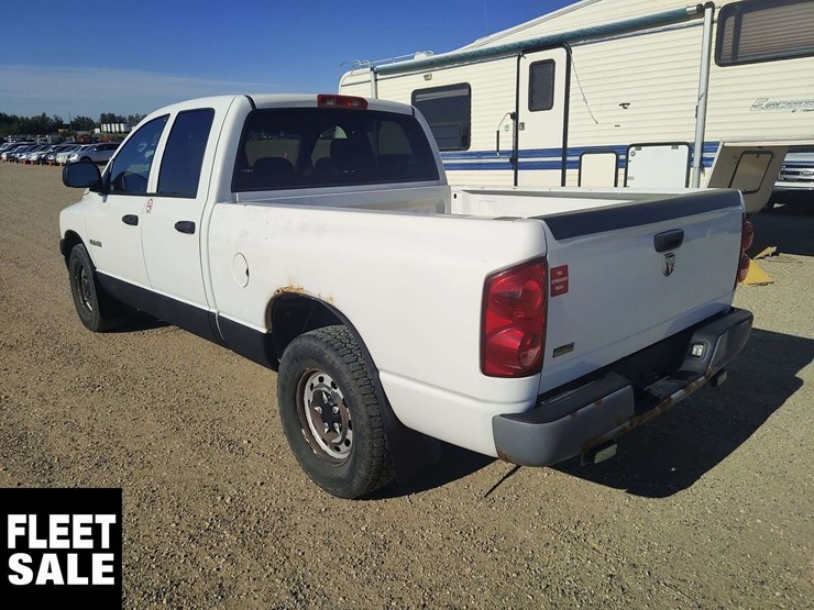 2008-dodge-ram-1500-image-3