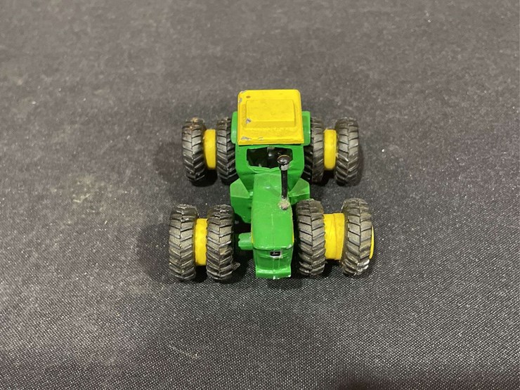 john-deere-7520-image-10