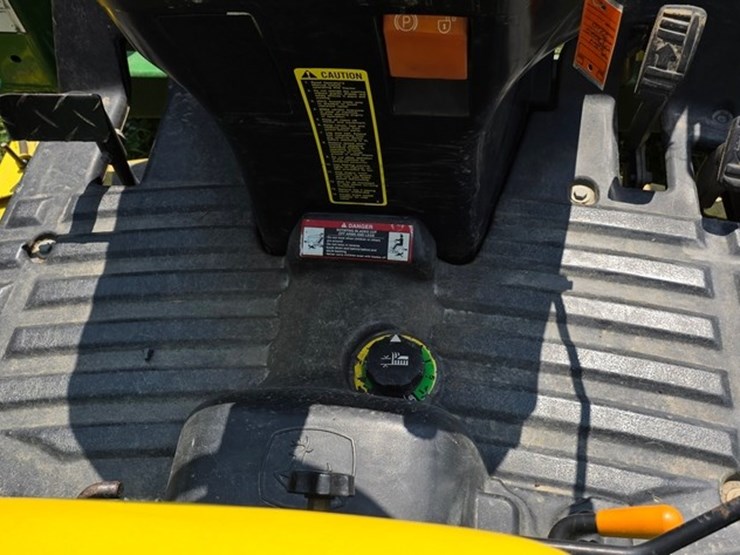 john-deere-2210-image-37