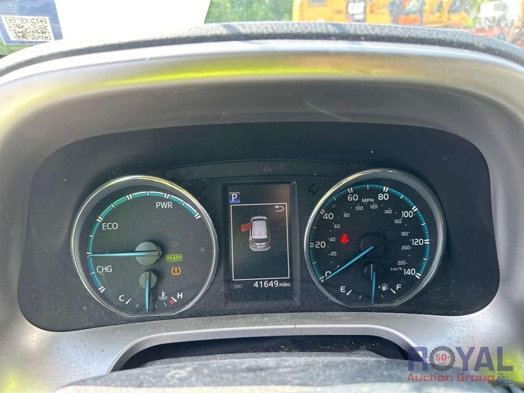 2018-toyota-rav4-image-14