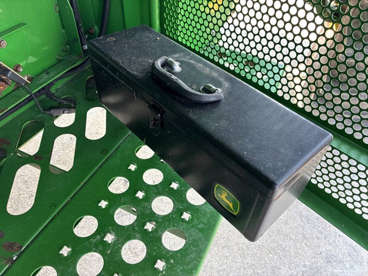2014-john-deere-s690-image-65