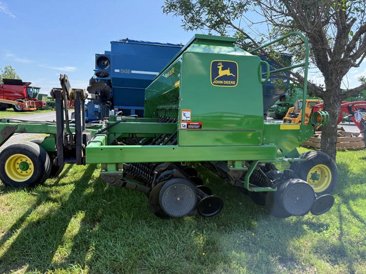 john-deere-1560-image-2