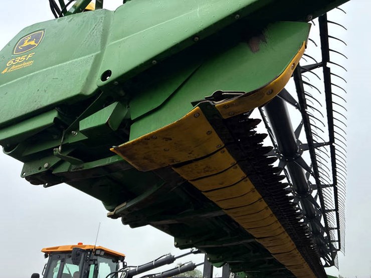 2013-john-deere-635f-image-42