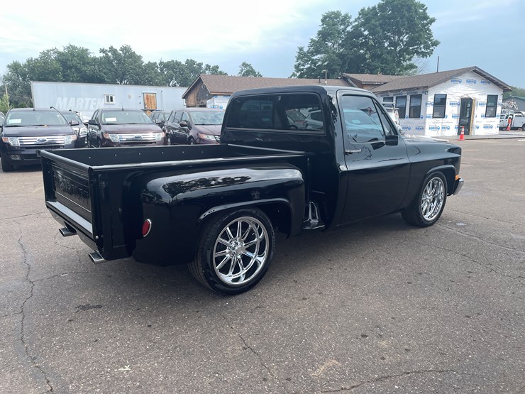 1982-chevrolet-c10-image-3