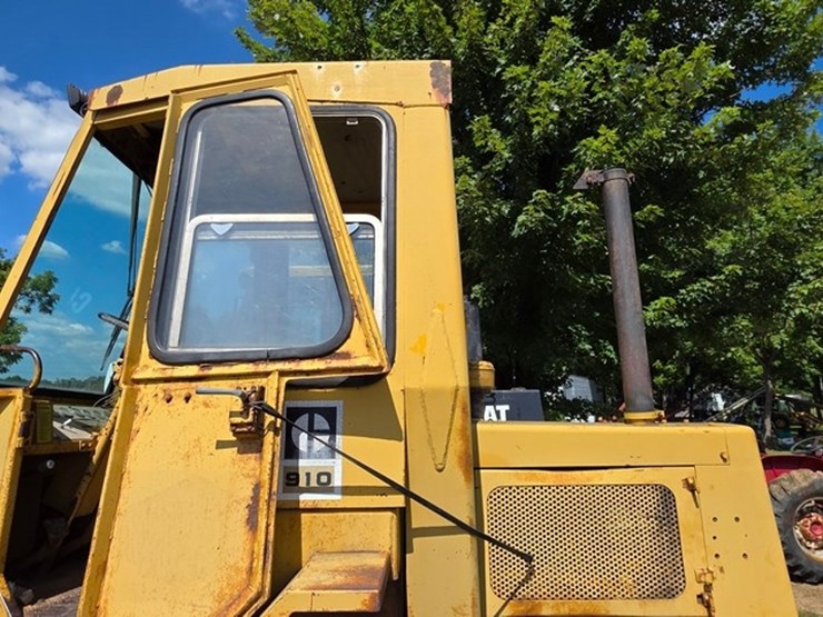 1977-caterpillar-910-image-24