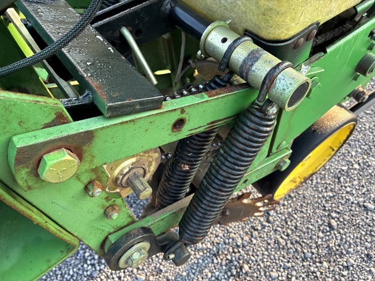 john-deere-7000-image-35