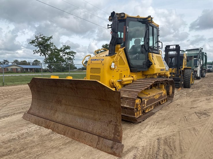 2021-komatsu-d51ex-24-image-2