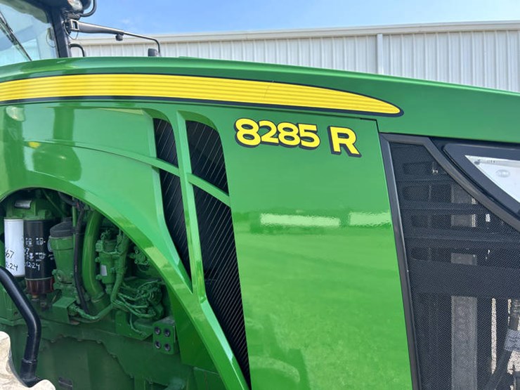 2012-john-deere-8285r-image-17