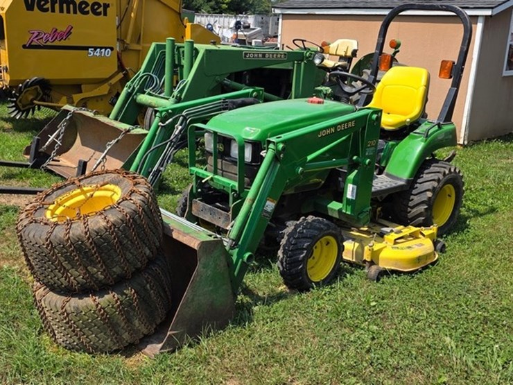 john-deere-2210-image-2