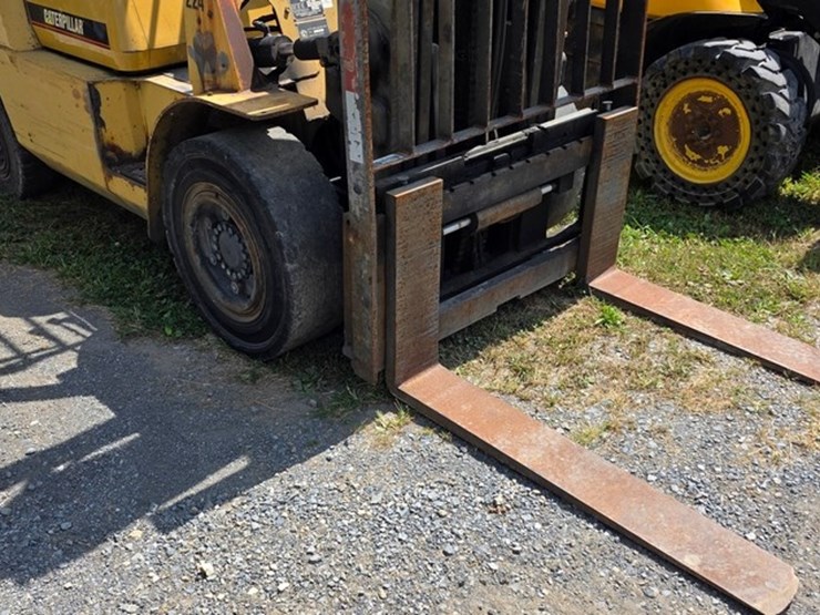 2005-caterpillar-dp40kl-image-8