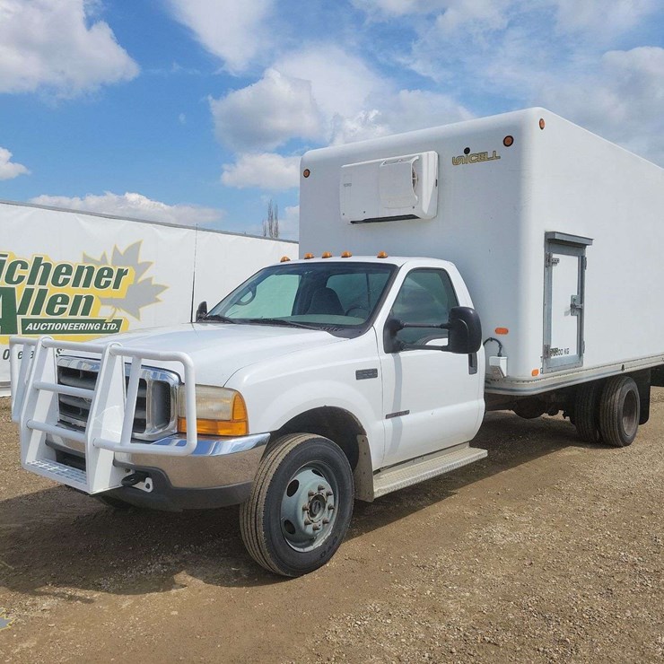 2000 FORD 2000