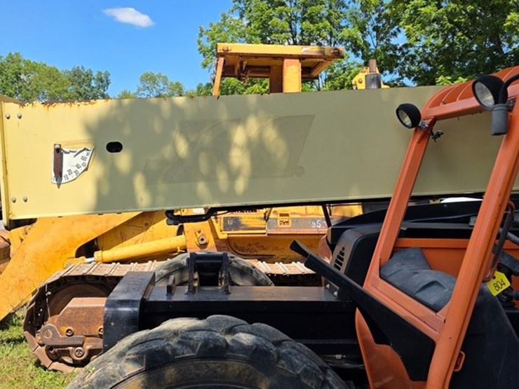 2013-jlg-g9-43a-image-26