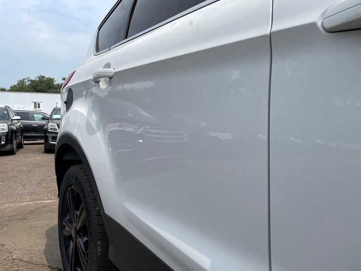 2015-ford-escape-se-image-41