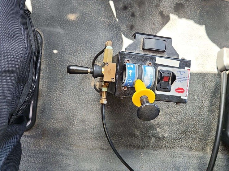 2009-international-workstar-7400-image-13