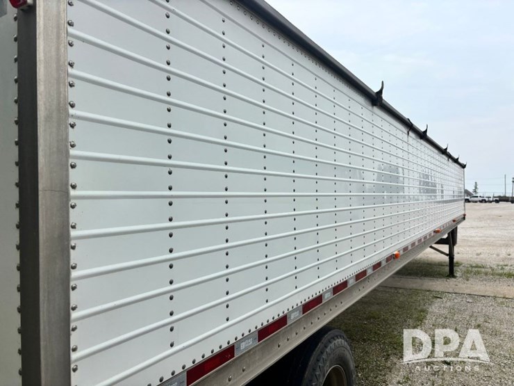 2014-wilson-grain-trailer-image-39