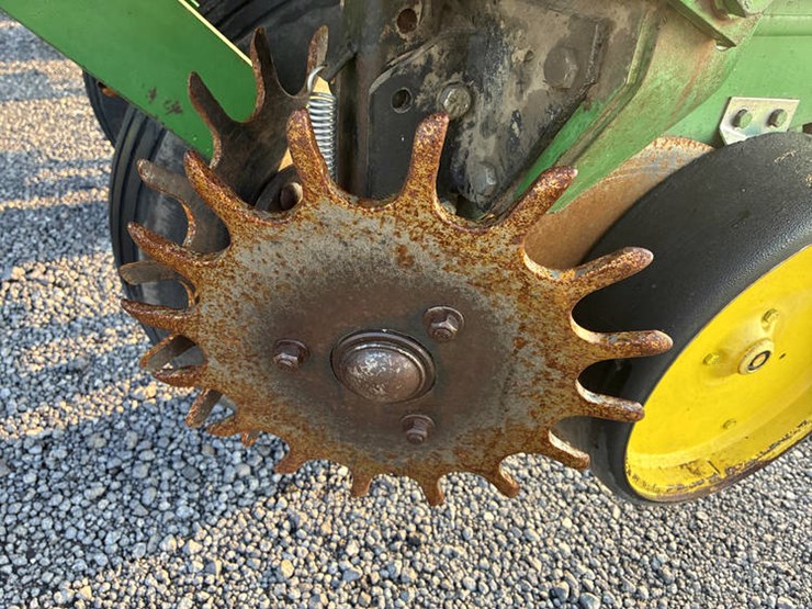 john-deere-7000-image-37