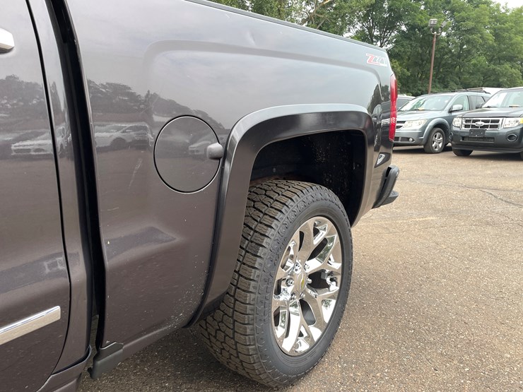 2016-chevrolet-silverado-image-22