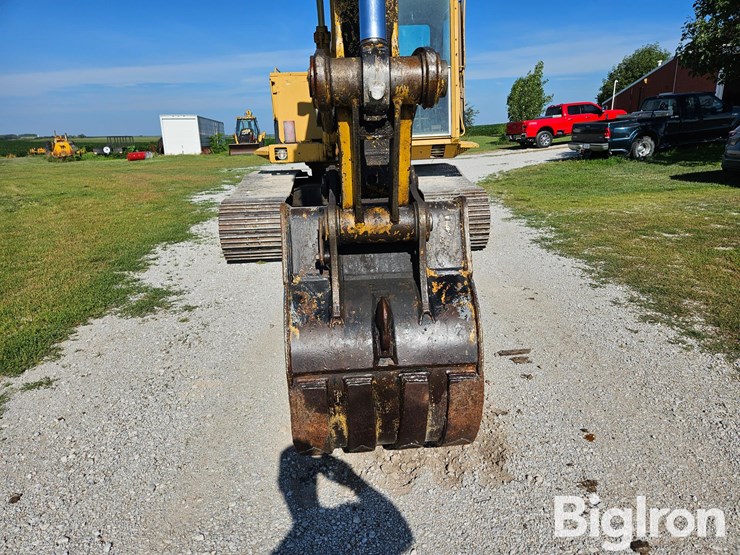 1981-caterpillar-225-image-10