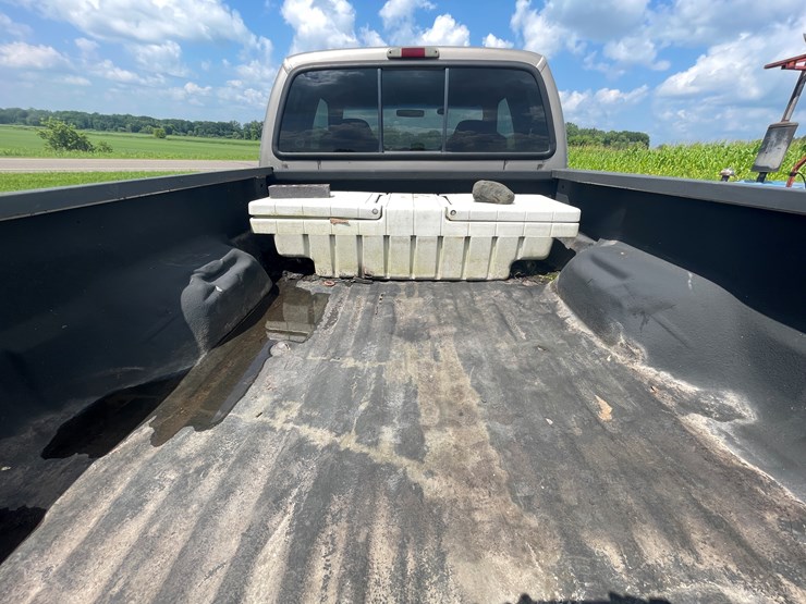 2002-ford-f350-xlt-image-32