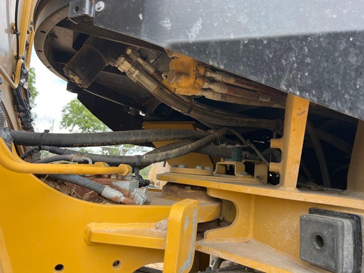 caterpillar-926m-image-15